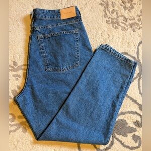 NWT Curvy 90’s Cheeky Straight Jean